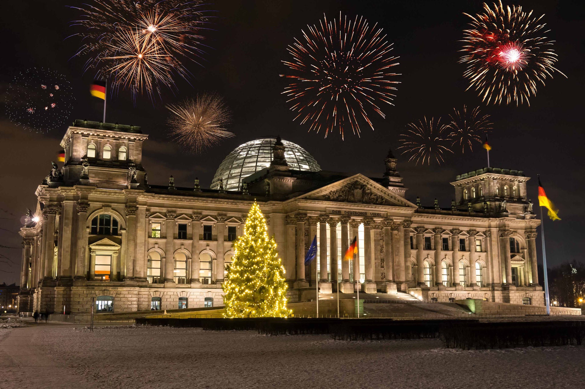 bundestag mit feuerwerk